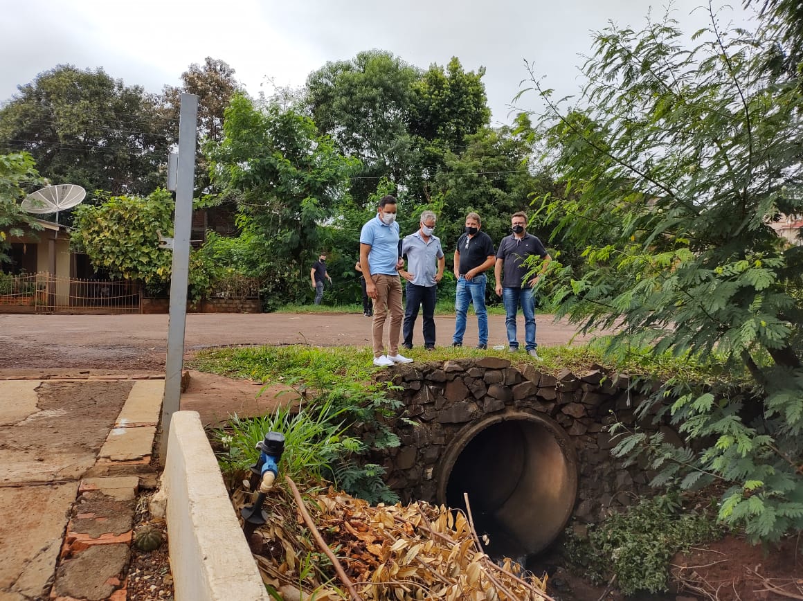 PREFEITO EM EXERCÍCIO REALIZA REUNIÃO PARA BUSCAR SOLUCIONAR PROBLEMAS PONTUAIS DE TRÊS DE MAIO